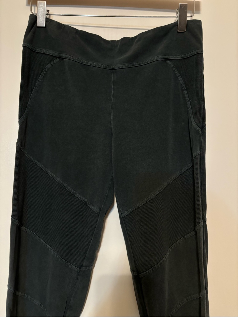 easel Black Panel Leggings